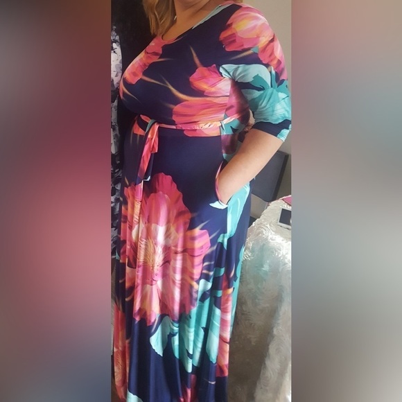 Flower print maxi dress with pockets & 3/4 sleeves - Picture 3 of 7